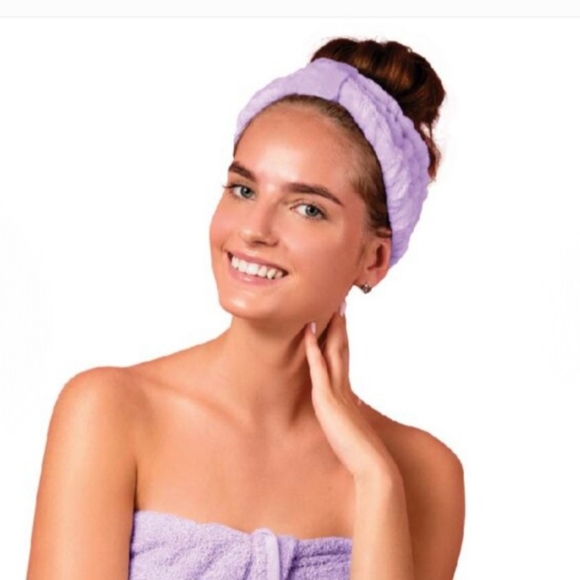 Urban Butterfly Fluffy Essential Beauty Headband NWT NEW in Box Lilac/Purple - Picture 3 of 5